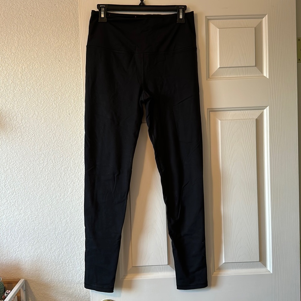 Victoria’s Secret Sport black leggings